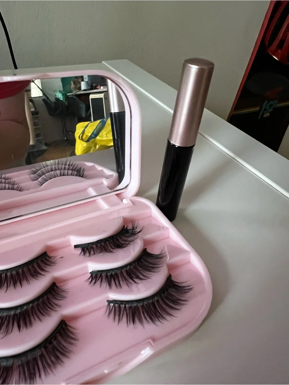 Magnetic Lashes w/ Eyeliner